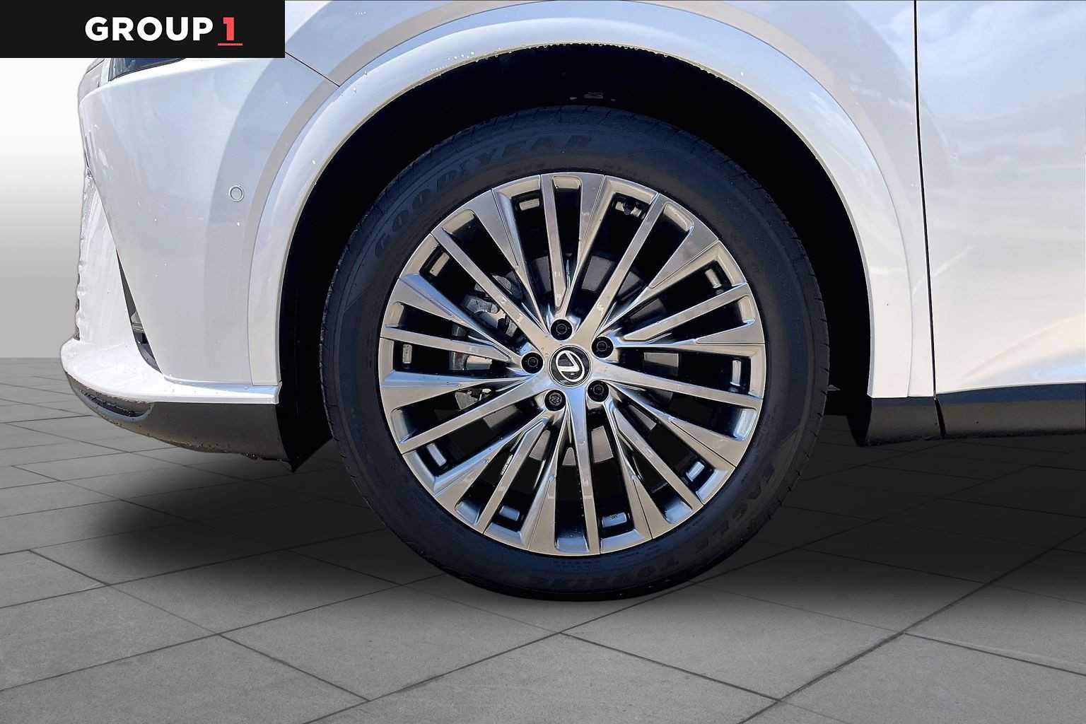 Certified 2025 Lexus RX 350 FWD w/ Convenience Package image 9