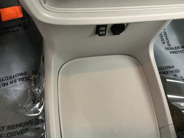 Used 2013 Toyota Sienna XLE FWD image 28