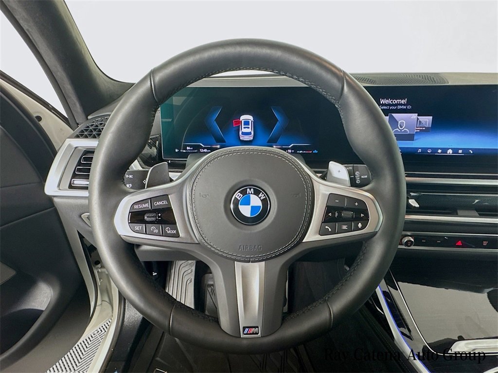 Used 2026 BMW X7 xDrive40i w/ Executive Package image 11