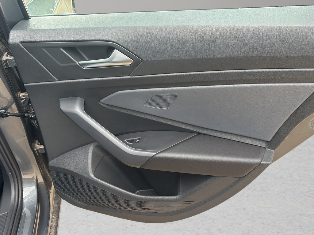 New 2026 Volkswagen Jetta SE FWD image 12
