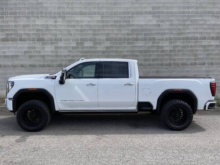 Used 2024 GMC Sierra 3500 Denali w/ Denali Reserve Package AWD/4WD image 12