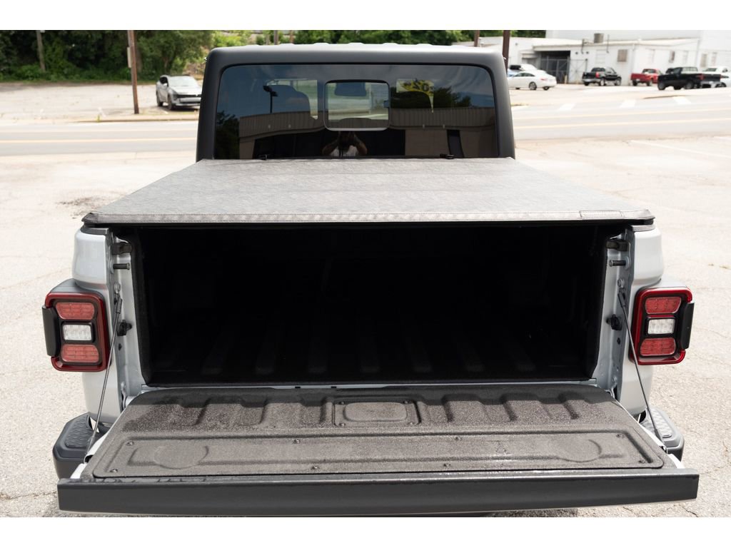 Used 2024 Jeep Gladiator Mojave w/ Convenience Group AWD/4WD image 33