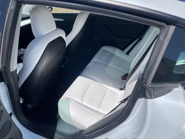 Used 2022 Tesla Model 3 Long Range AWD/4WD image 16