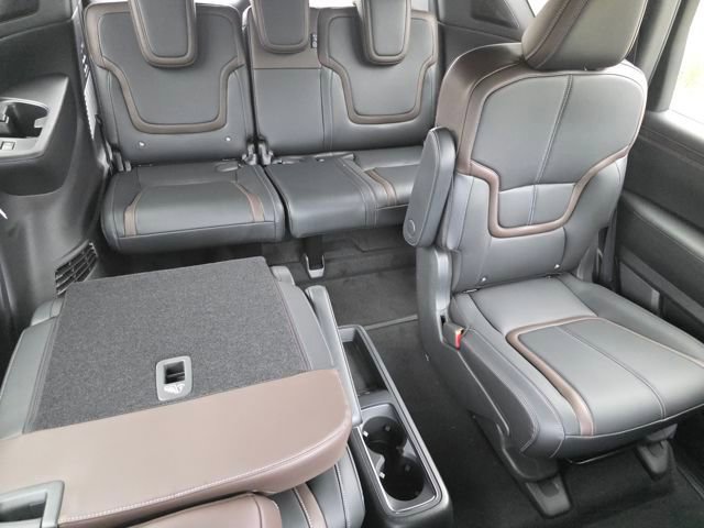 New 2025 Nissan Armada SL w/ Captain's Chari Seat Package image 24
