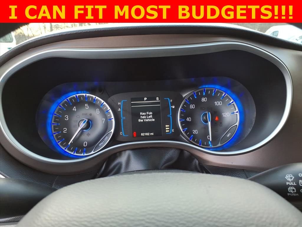 Used 2017 Chrysler Pacifica Touring image 16