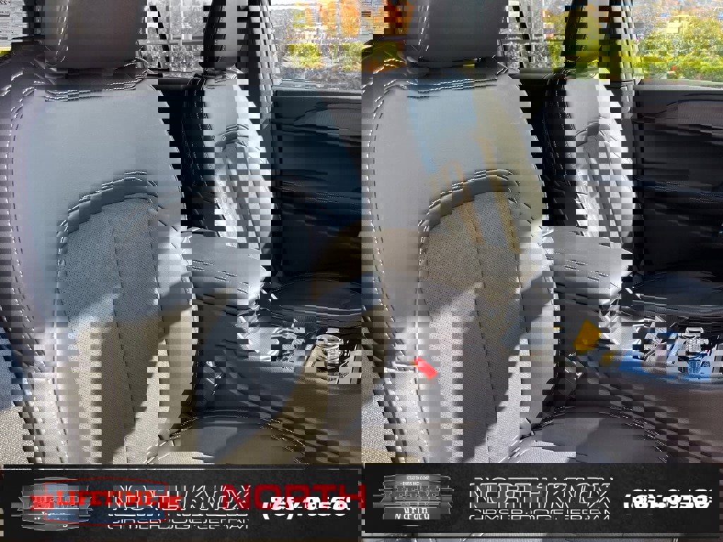 New 2025 Jeep Grand Cherokee Altitude image 28