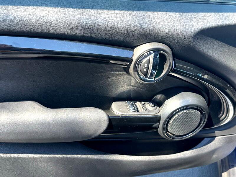 Used 2019 MINI Cooper S image 15
