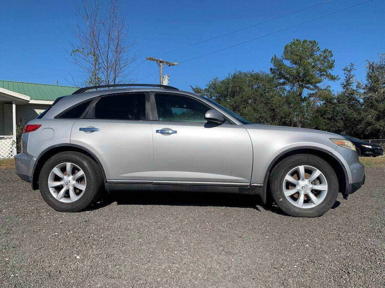 Used 2005 INFINITI FX35 AWD image 2