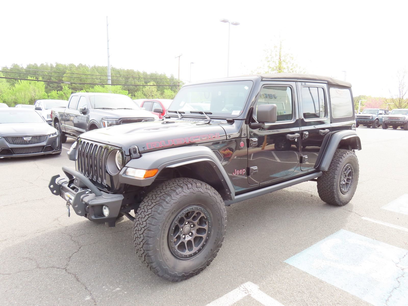 Used 2022 Jeep Wrangler Unlimited Rubicon w/ Xtreme Recon 35" Tire Package image 3