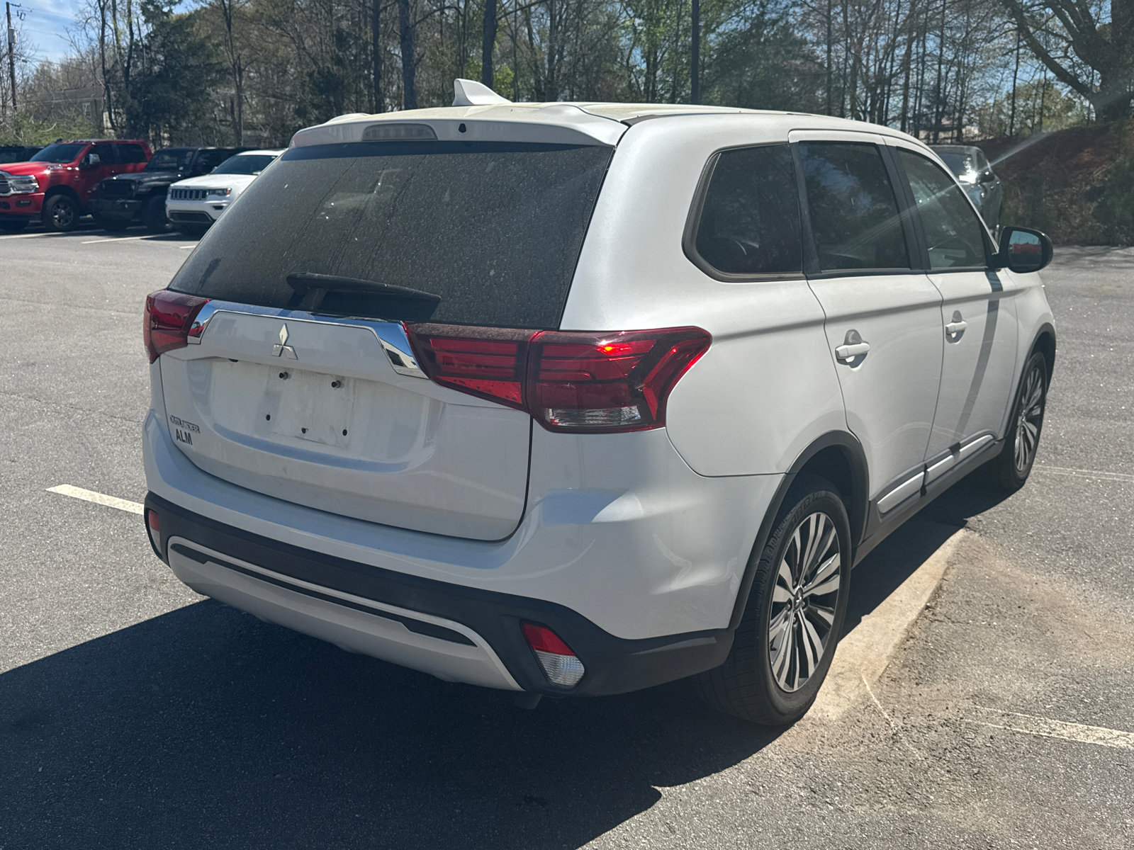 Used 2020 Mitsubishi Outlander ES image 5