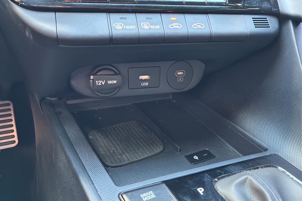 Certified 2025 Hyundai Elantra Sport image 27