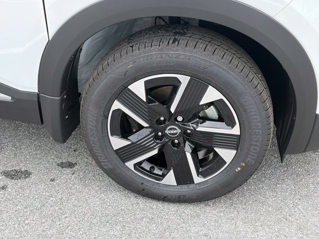 New 2026 Nissan Kicks SV w/ Cold Weather Package AWD/4WD image 11