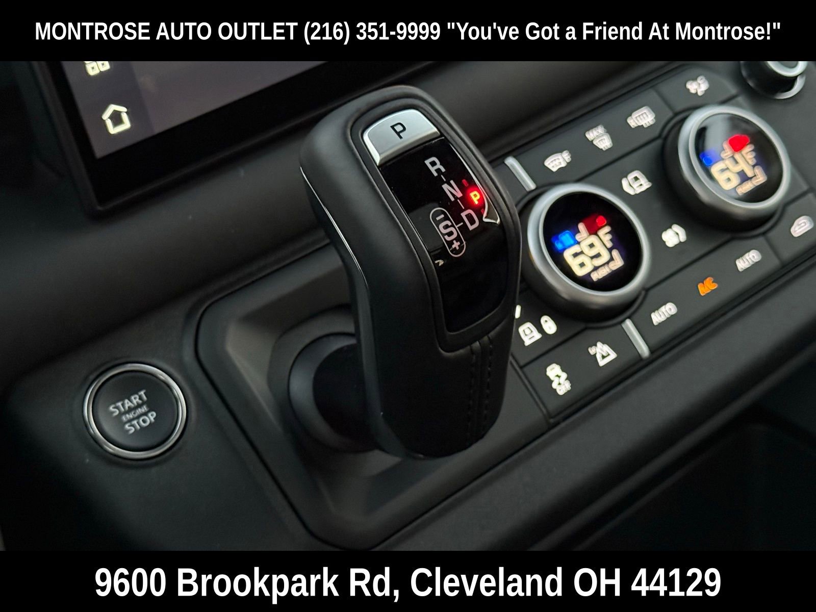 New 2025 Land Rover Defender 90 S image 21