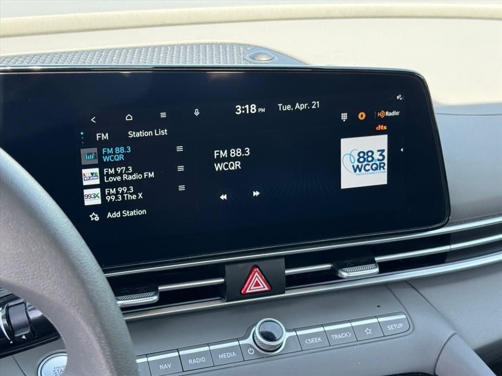 Used 2024 Hyundai Elantra SEL FWD image 27