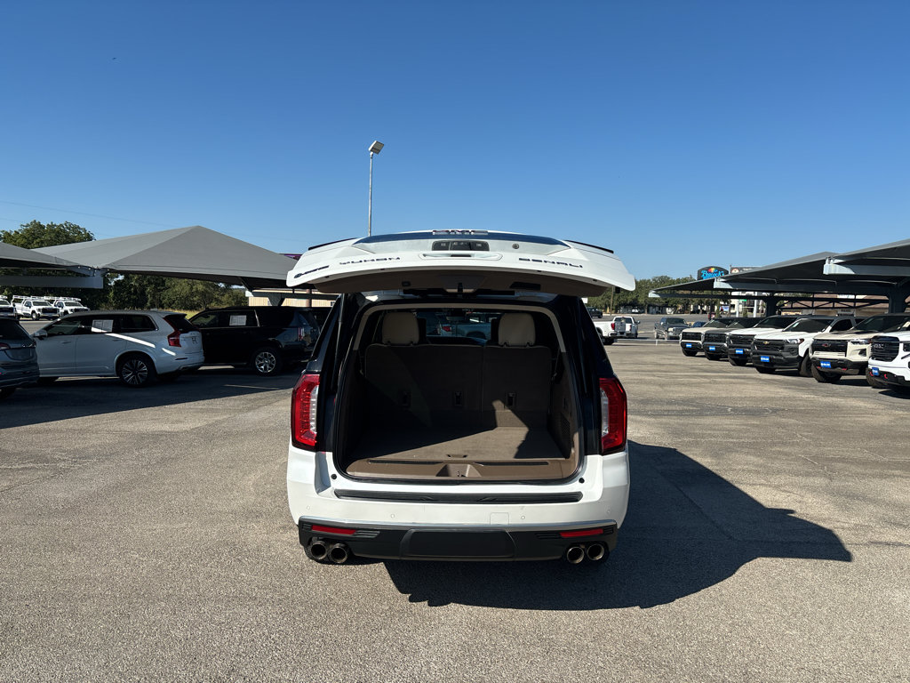 Certified 2024 GMC Yukon XL Denali w/ Advanced Technology Package AWD/4WD image 7