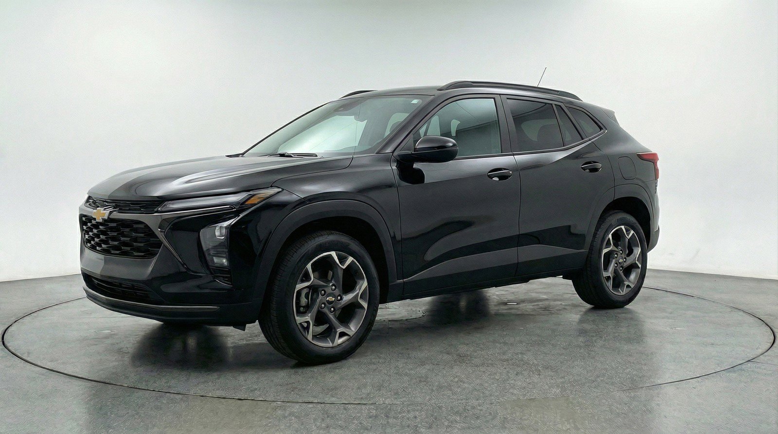 Used 2025 Chevrolet Trax LT w/ LT Convenience Package image 3