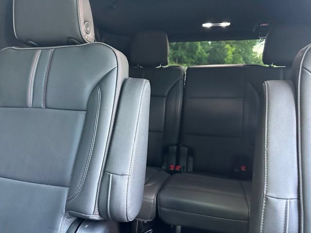 Used 2022 Chevrolet Tahoe RST w/ Luxury Package AWD/4WD image 25