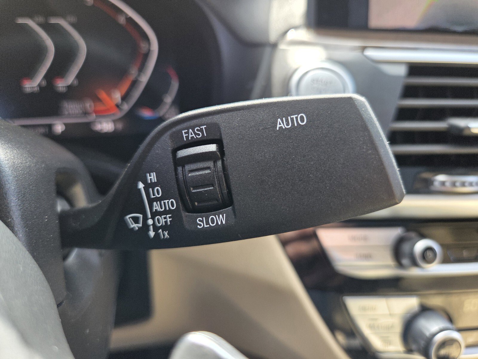 Used 2020 BMW X4 xDrive30i w/ Convenience Package image 30