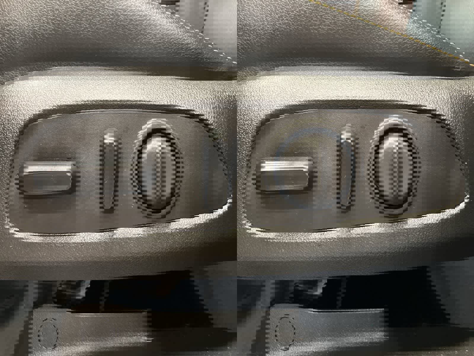 Used 2020 GMC Terrain SLT w/ Preferred Package image 13