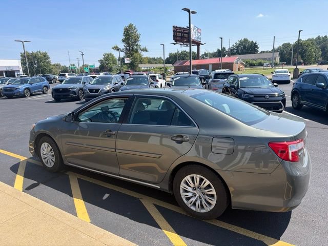 Used 2014 Toyota Camry LE FWD image 11