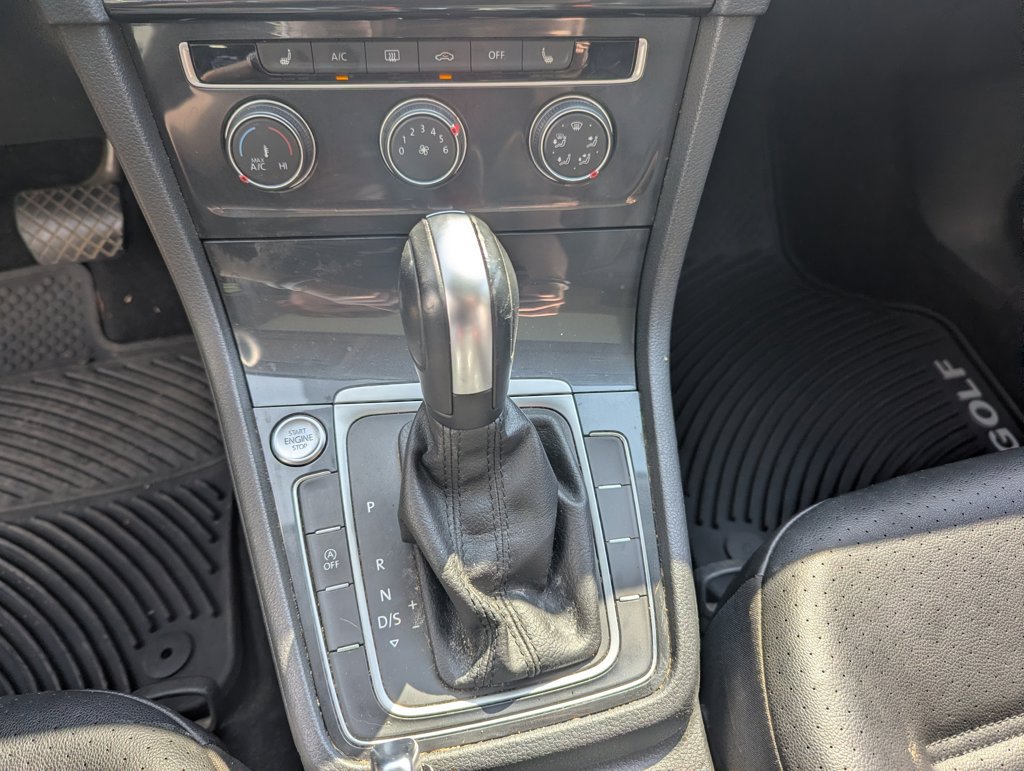 Used 2020 Volkswagen Golf 4-Door FWD image 12