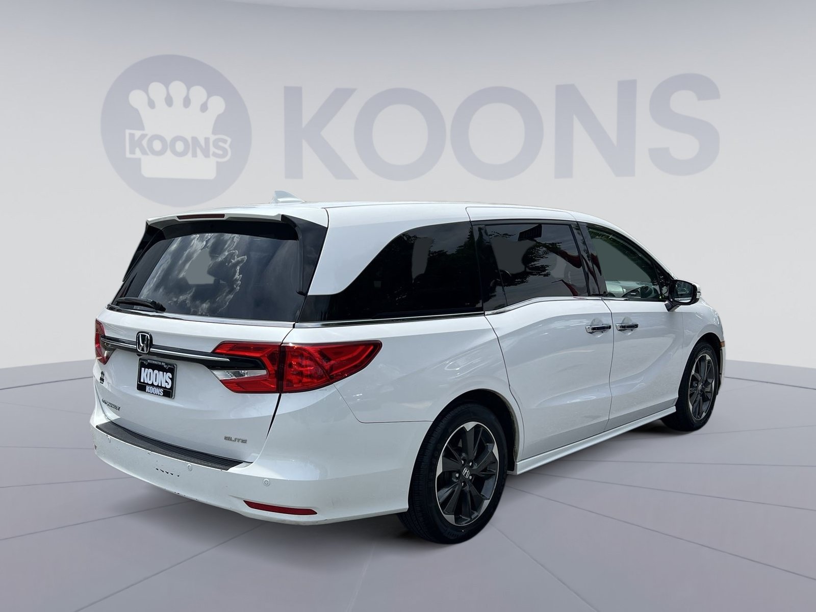 Used 2024 Honda Odyssey Elite image 7