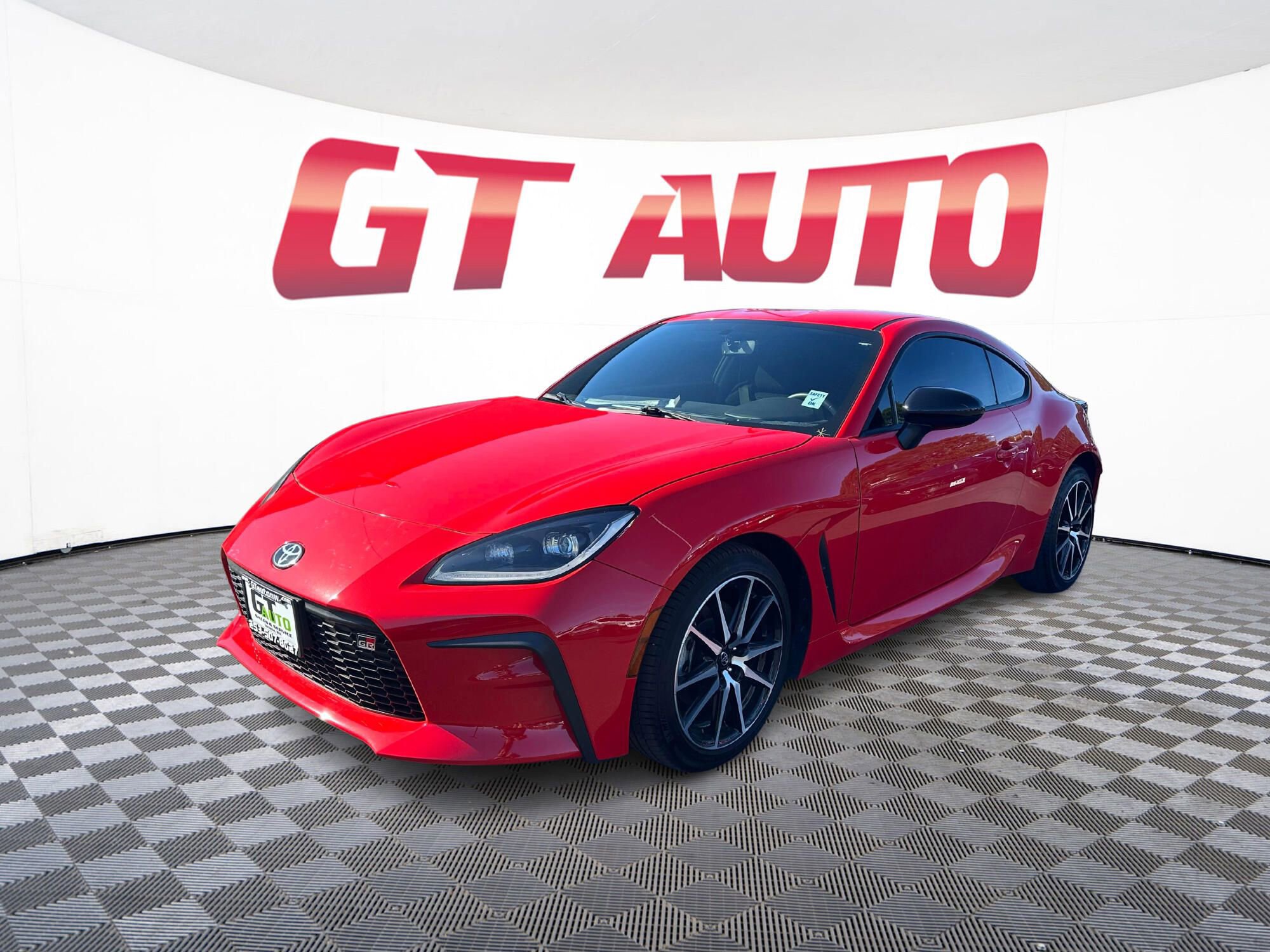 Used 2023 Toyota GR86 image 3