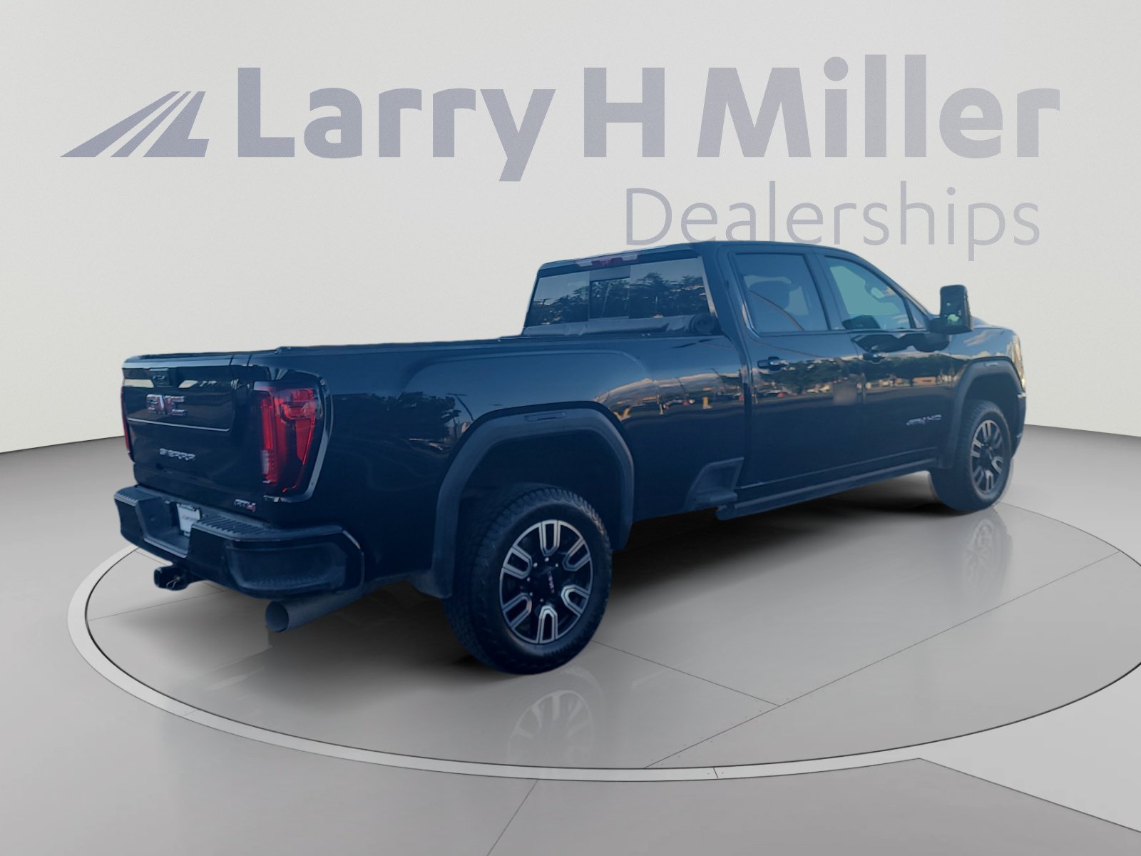 Certified 2023 GMC Sierra 3500 AT4 w/ AT4 Premium Plus Package AWD/4WD image 5