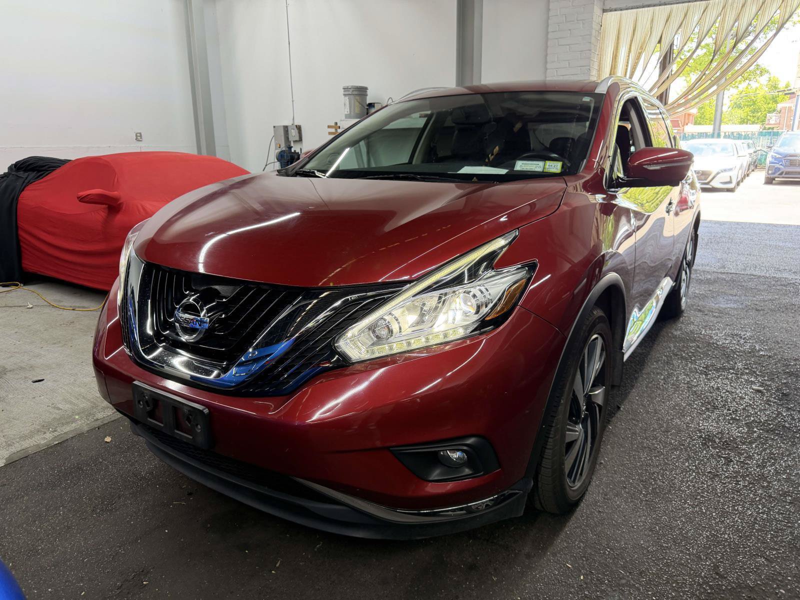 Used 2015 Nissan Murano Platinum w/ Platinum Technology Package AWD/4WD image 2