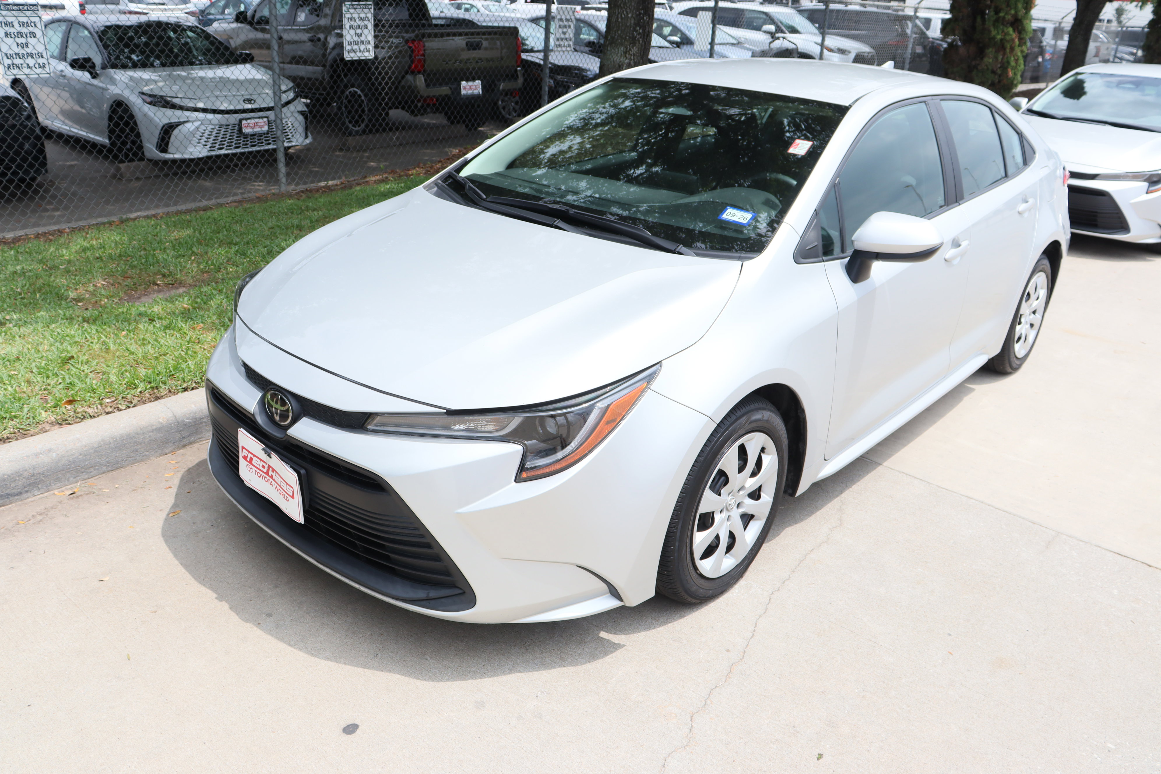 Used 2024 Toyota Corolla LE FWD image 6