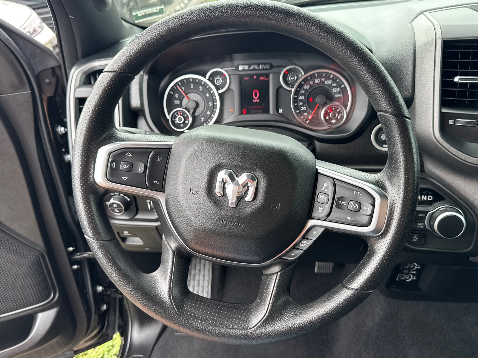 Used 2025 RAM 1500 Tradesman w/ Night Edition AWD/4WD image 14