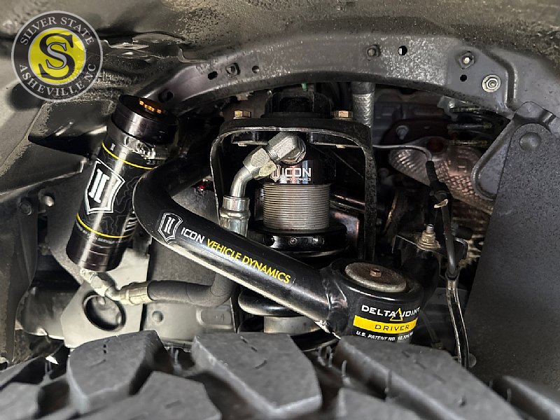 Used 2021 Toyota Tacoma TRD Off-Road image 9