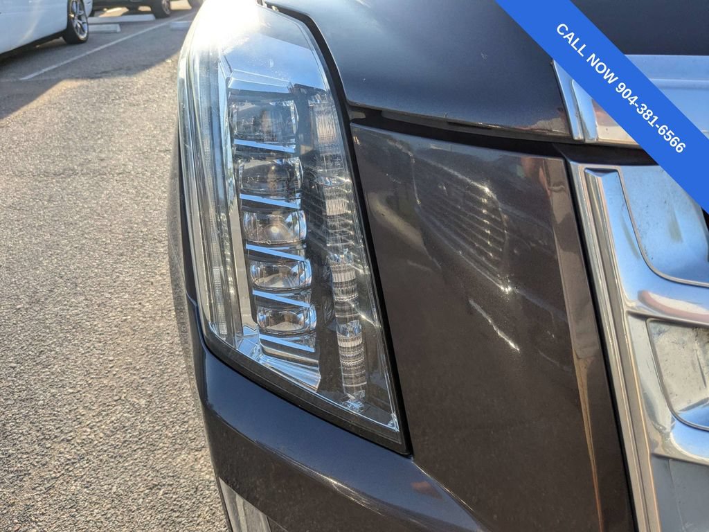 Used 2016 Cadillac Escalade Premium AWD/4WD image 10