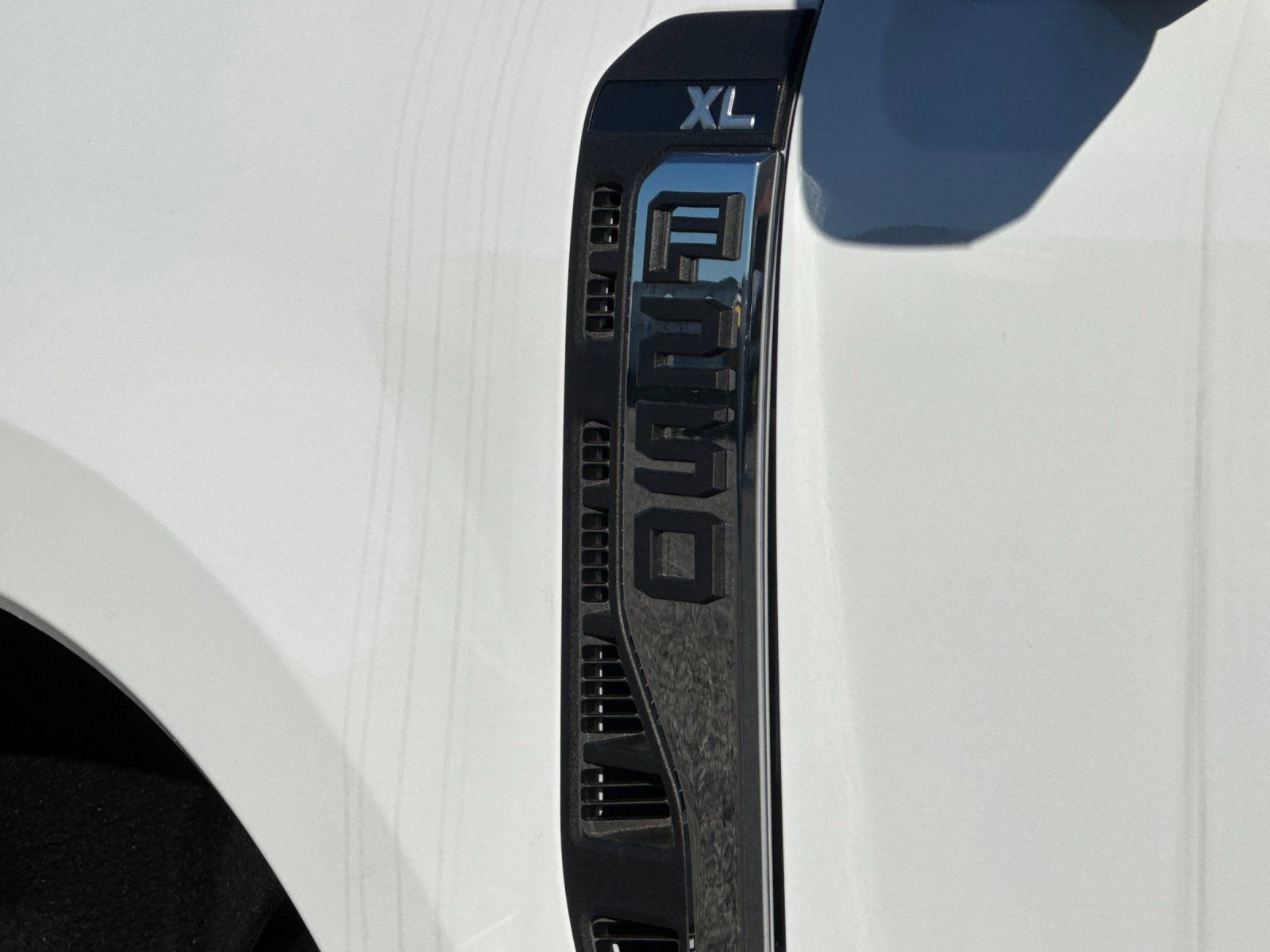 New 2026 Ford F250 XL w/ XL Chrome Package image 24