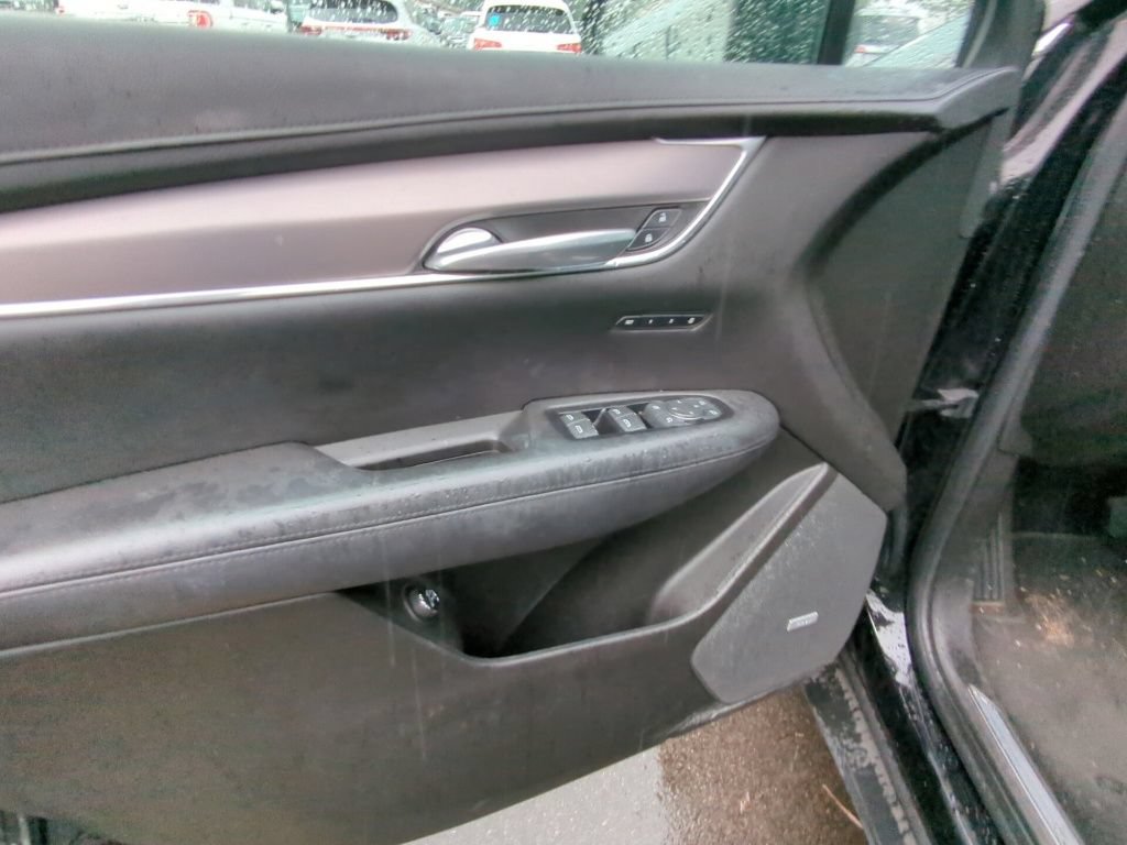 Used 2019 Cadillac XT5 Luxury FWD image 8