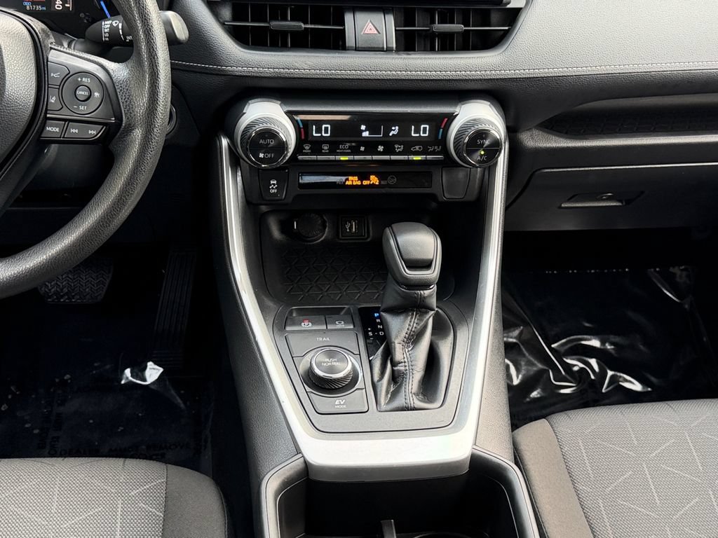 Used 2024 Toyota RAV4 XLE w/ Convenience Package AWD/4WD image 15