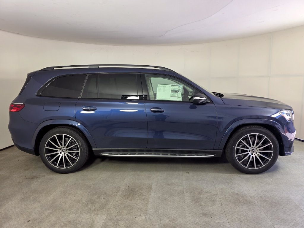 New 2026 Mercedes-Benz GLS 450 4MATIC image 3