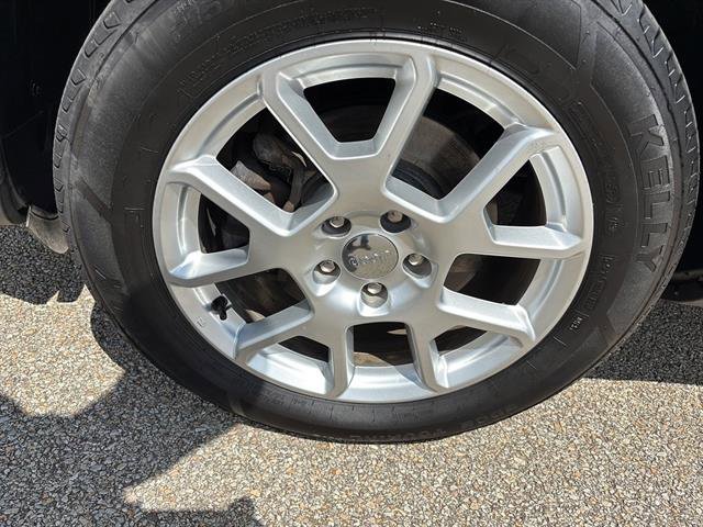 Used 2021 Jeep Renegade Latitude w/ Luxury Group I image 8