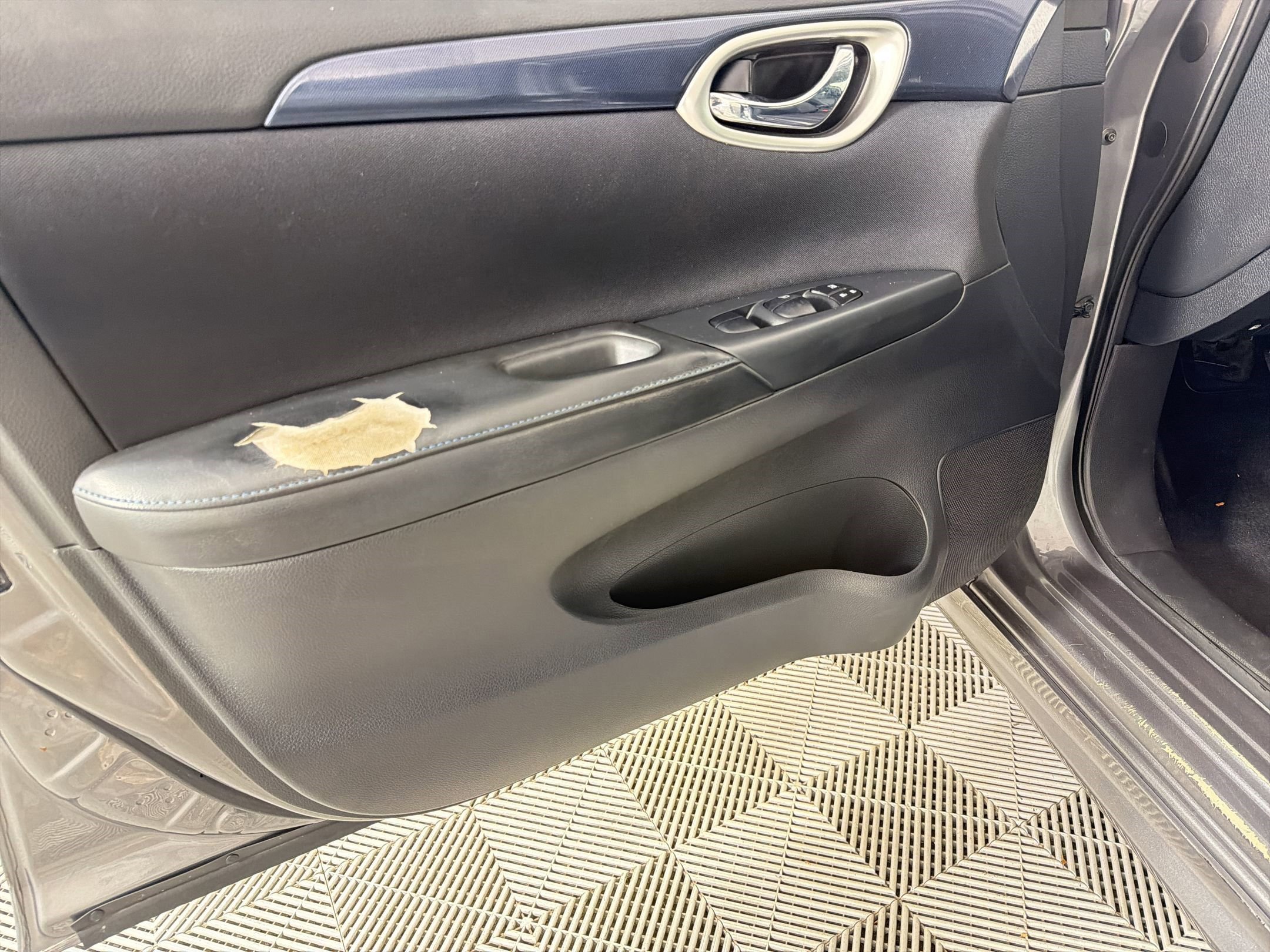 Used 2017 Nissan Sentra SR image 20