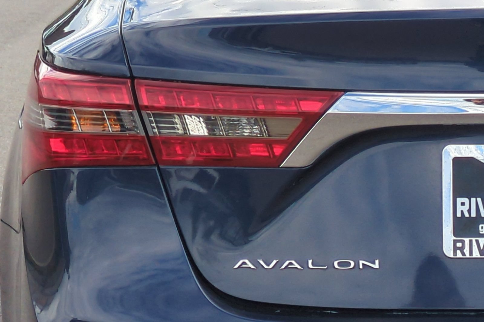 Used 2016 Toyota Avalon XLE Plus FWD image 47