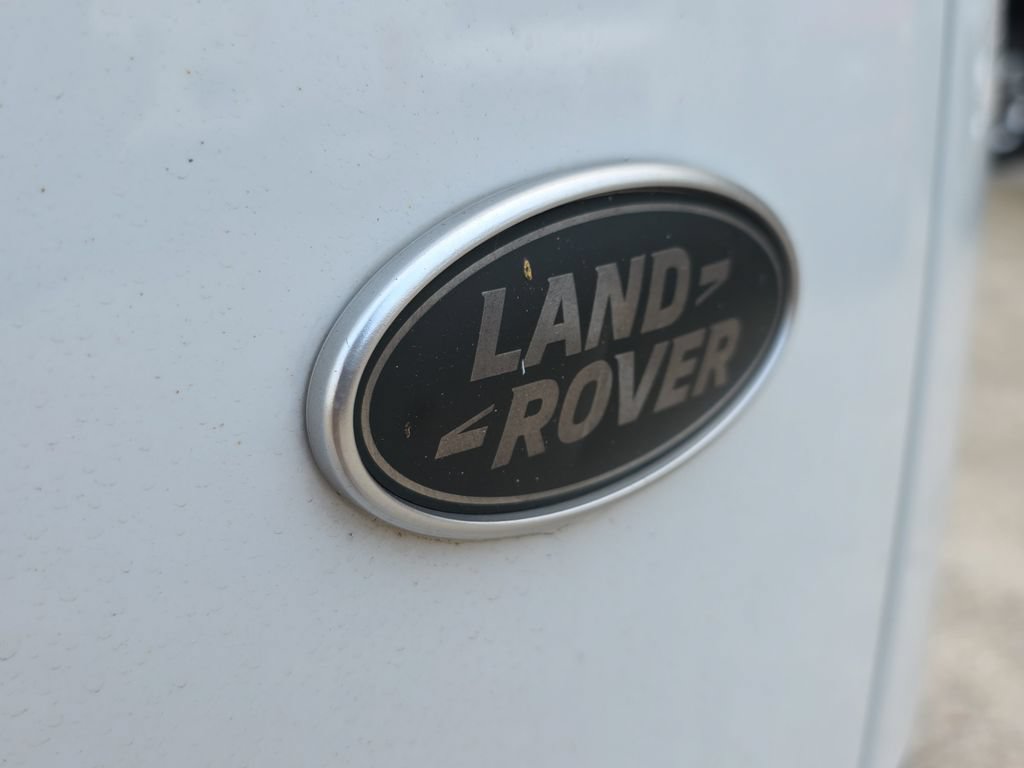Used 2022 Land Rover Range Rover Velar R-Dynamic S AWD/4WD image 10