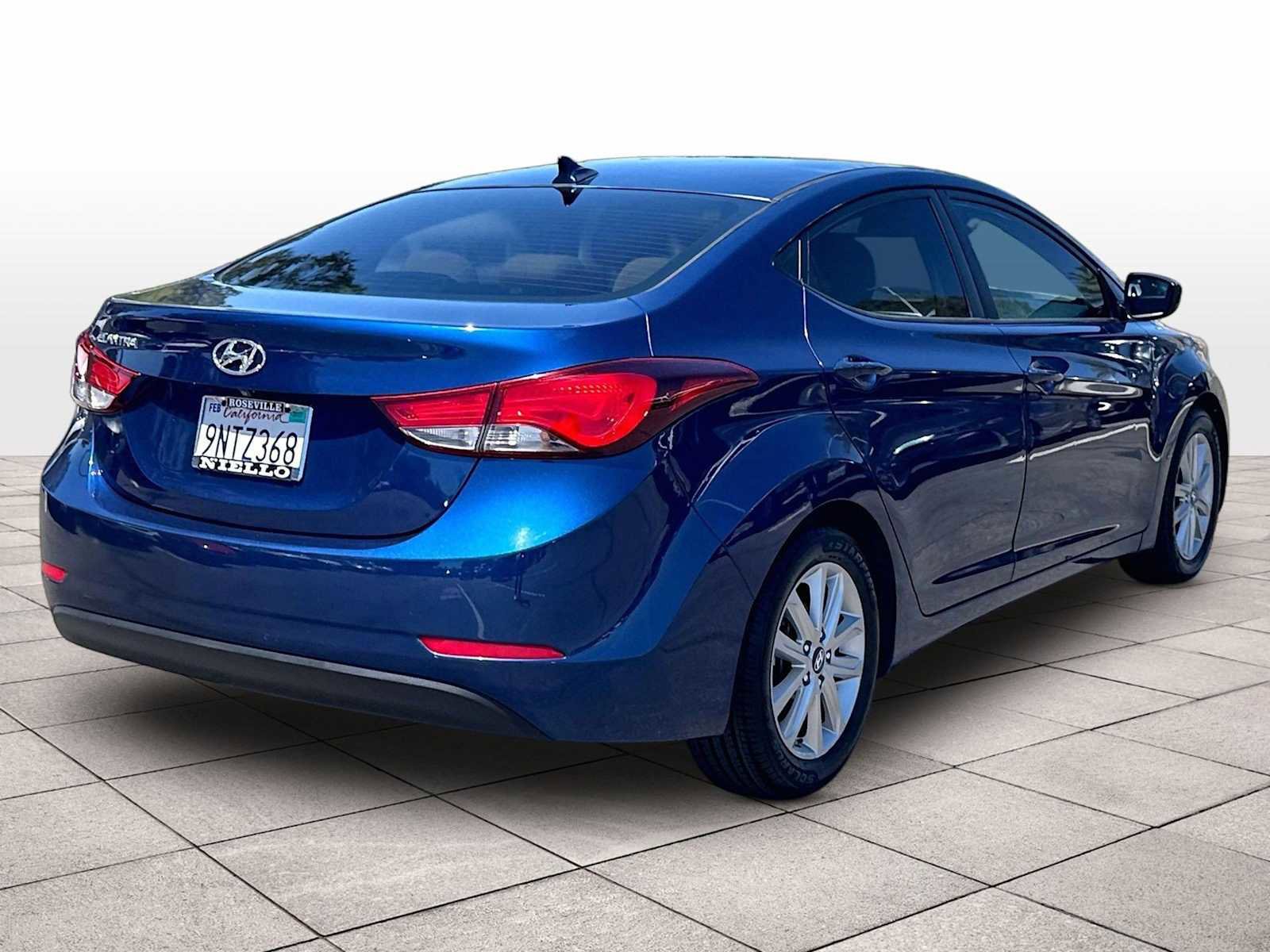 Used 2015 Hyundai Elantra SE w/ Option Group 02 FWD image 15