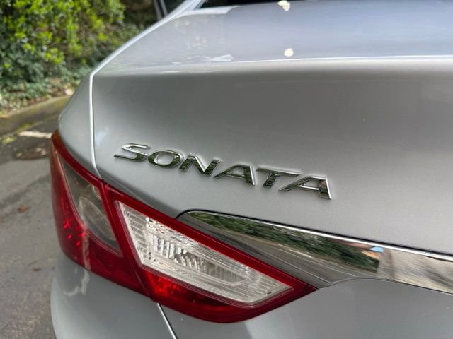 Used 2012 Hyundai Sonata Limited w/ Navigation Pkg image 22