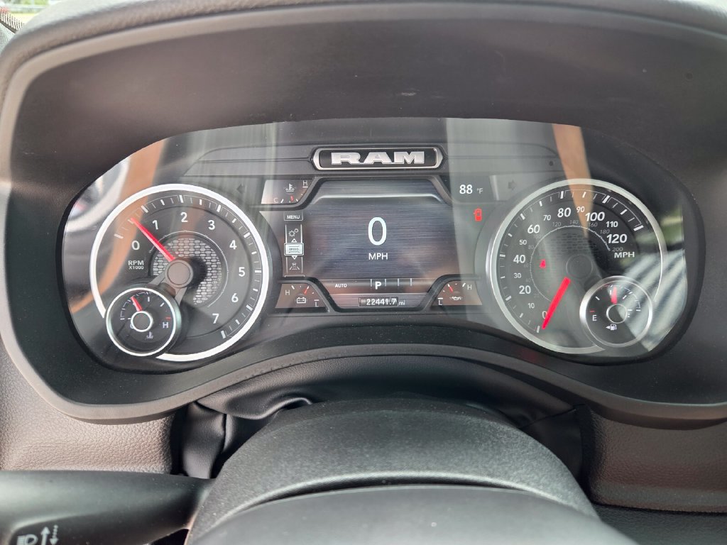 Used 2025 RAM 1500 Big Horn RWD image 33
