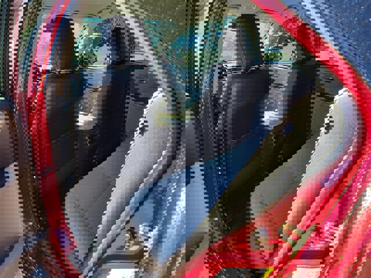 Used 2017 Toyota Camry SE image 9