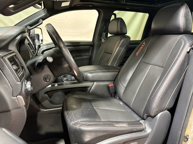 Used 2021 Nissan Titan PRO-4X w/ Pro-4x Convenience Package image 10