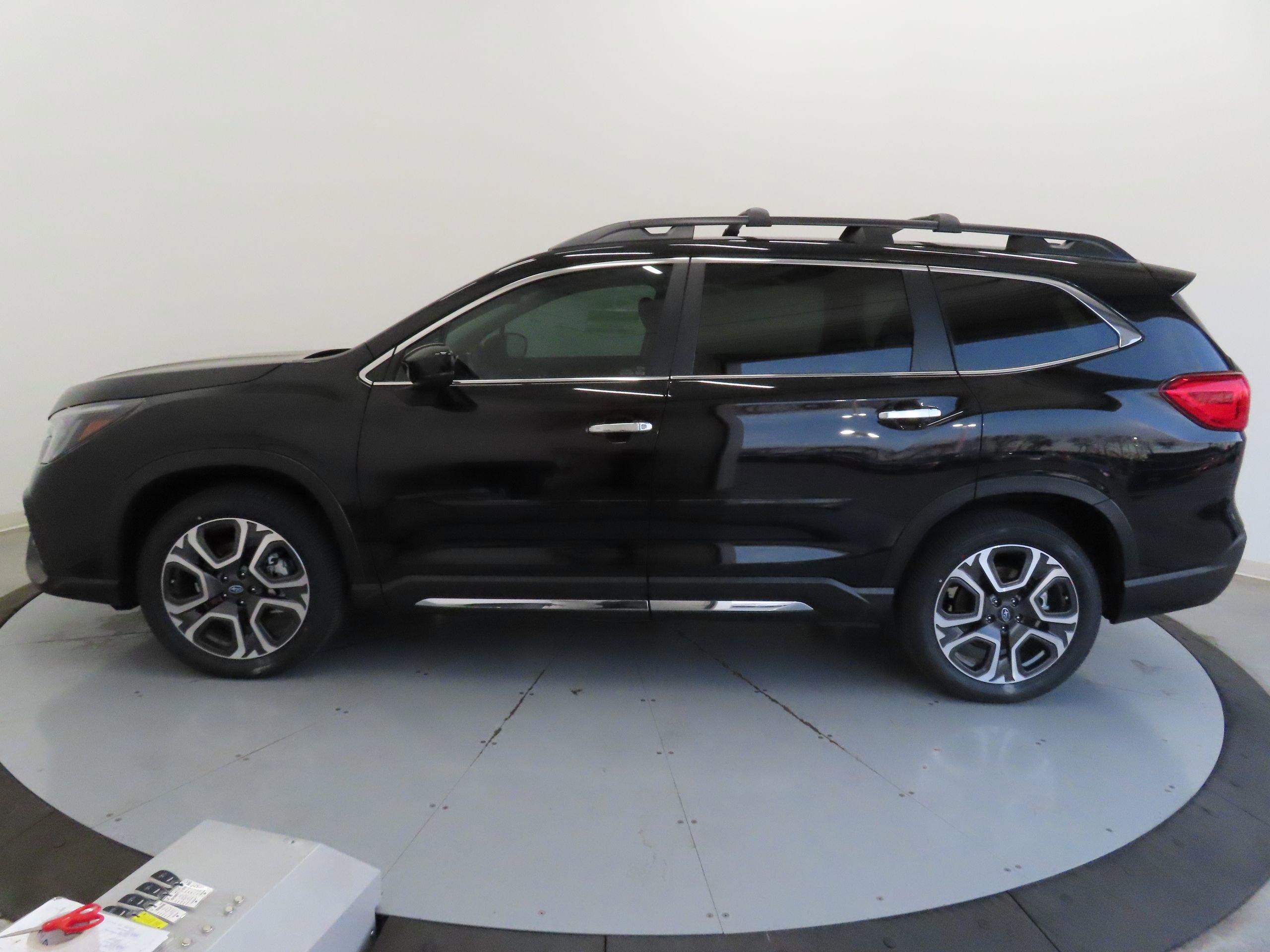 New 2026 Subaru Ascent Touring AWD/4WD image 7