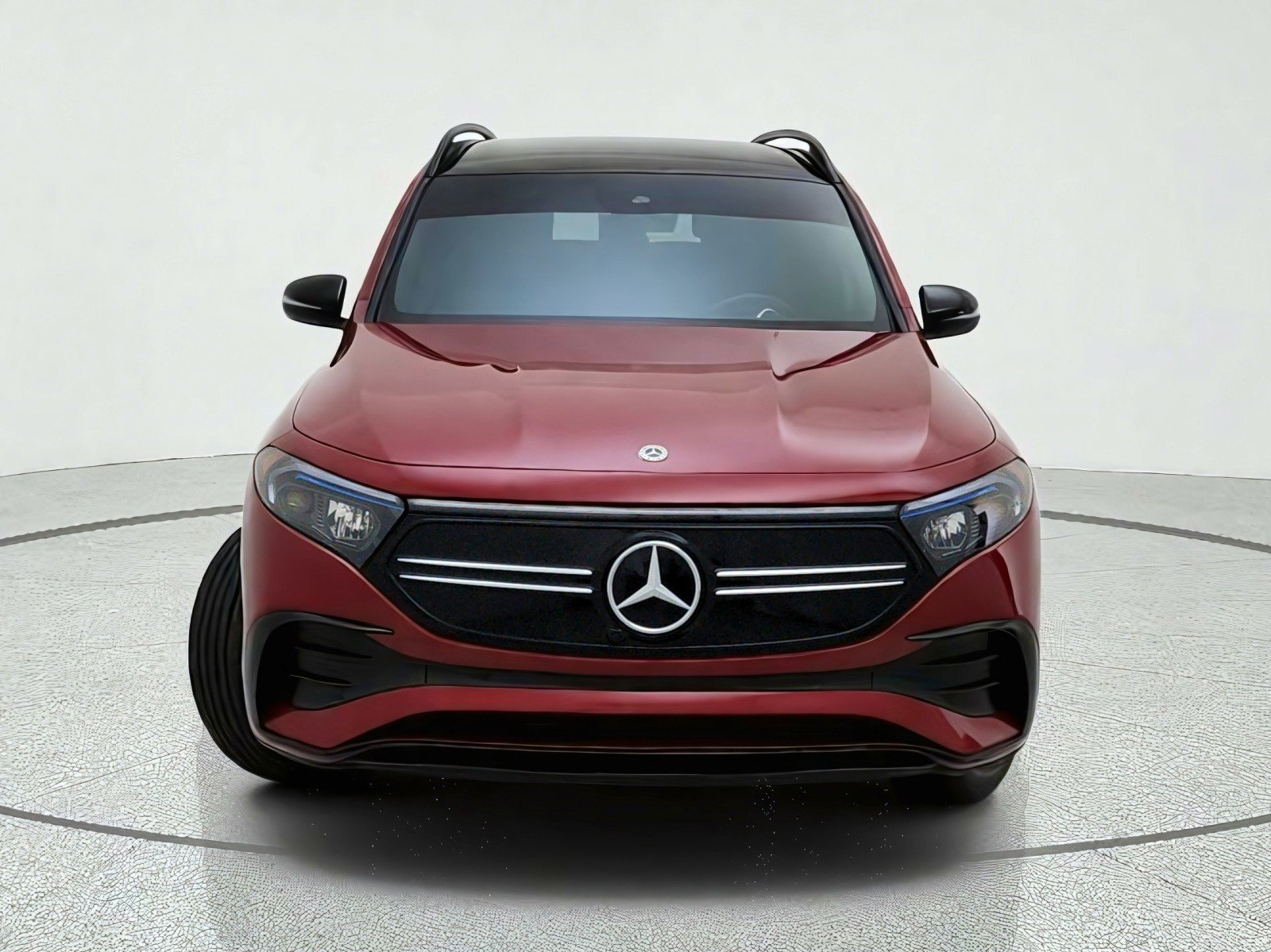 Used 2023 Mercedes-Benz EQB 350 4MATIC SUV image 3