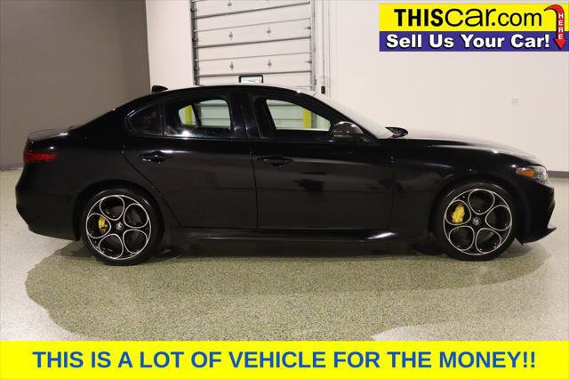 Used 2021 Alfa Romeo Giulia Ti Sport w/ Carbon Package AWD/4WD image 8