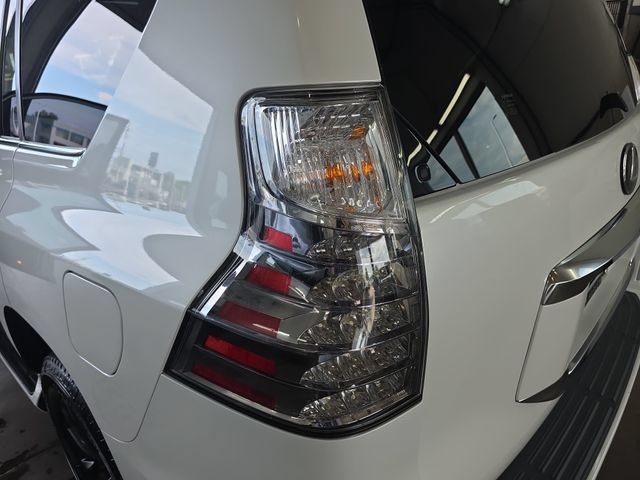 Certified 2022 Lexus GX 460 Premium w/ Premium Plus Package AWD/4WD image 35